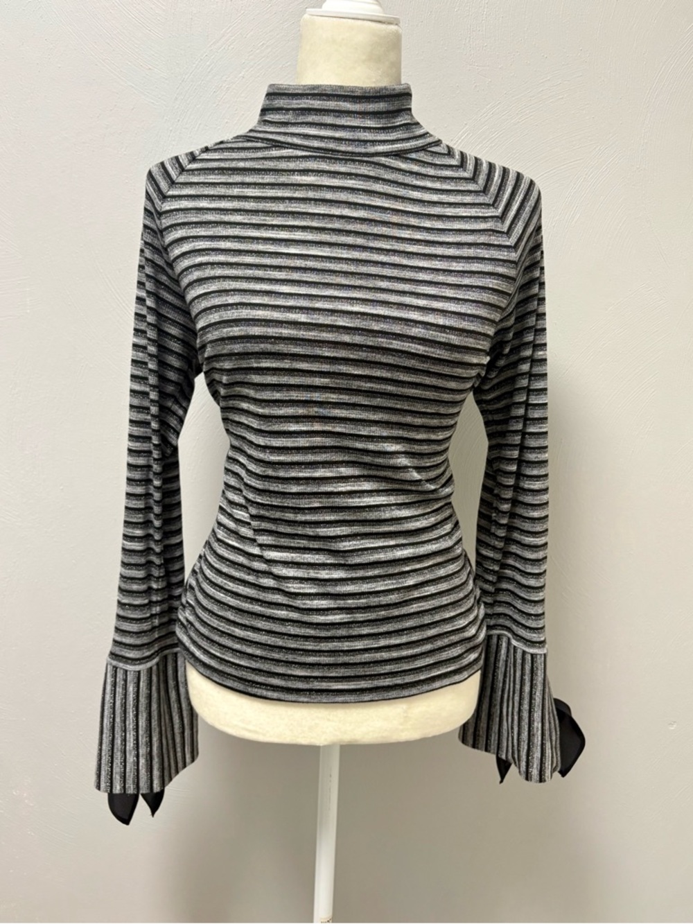 Laundry by Shelli Segal Black & Gray Striped Mock Neck Top